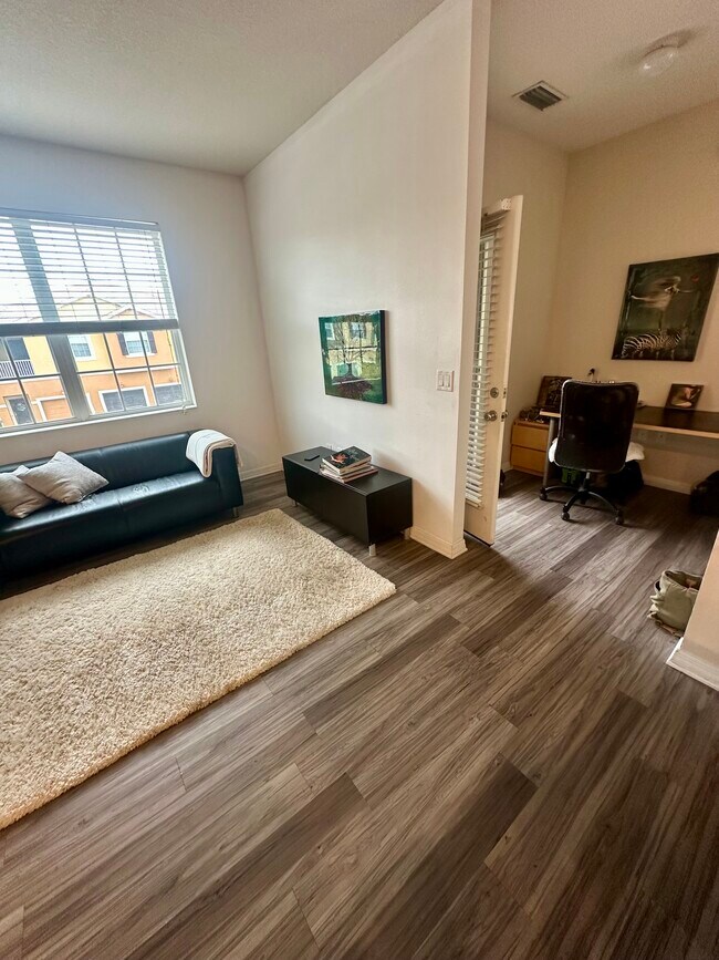 7939 Limestone Ln, Sarasota, FL 34233 - photo 6