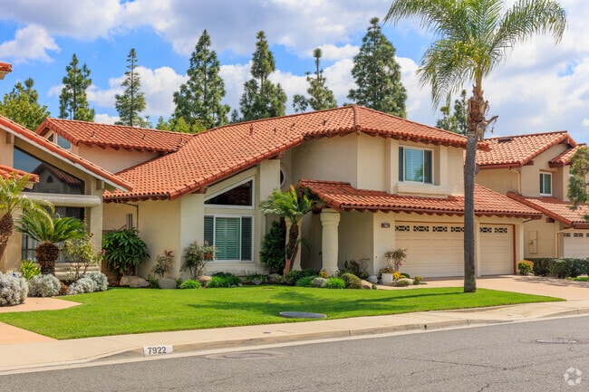 Homes with double garages can be found in La Palma.