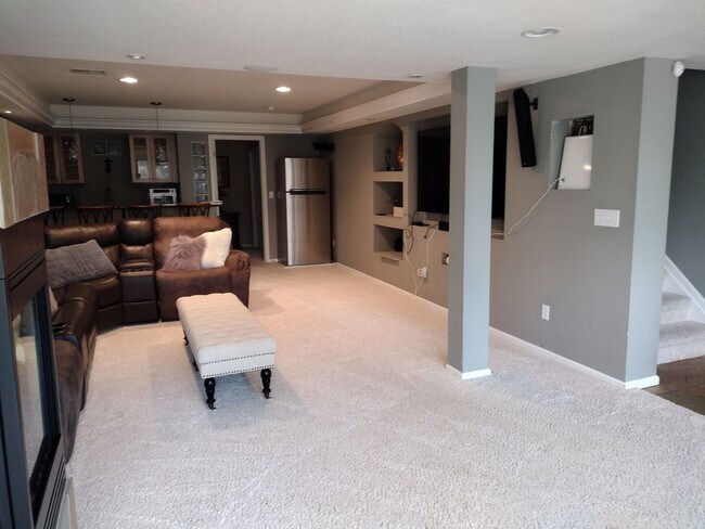 2451 S Fundy Cir, Aurora, CO 80013 - photo 6