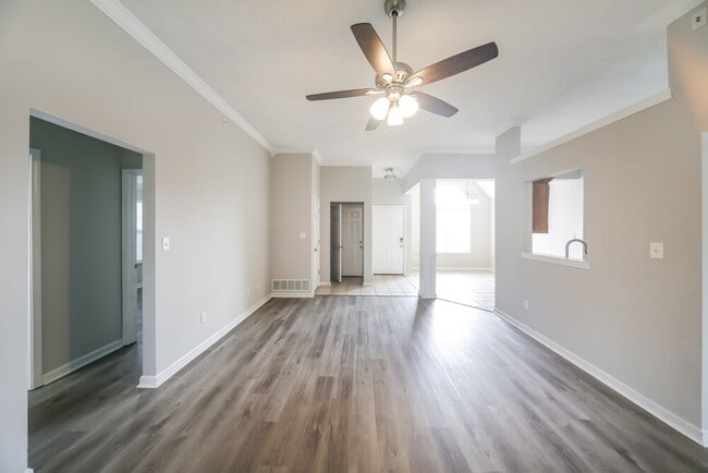 9886 Stage Run Dr, Olive Branch, MS 38654 - photo 7