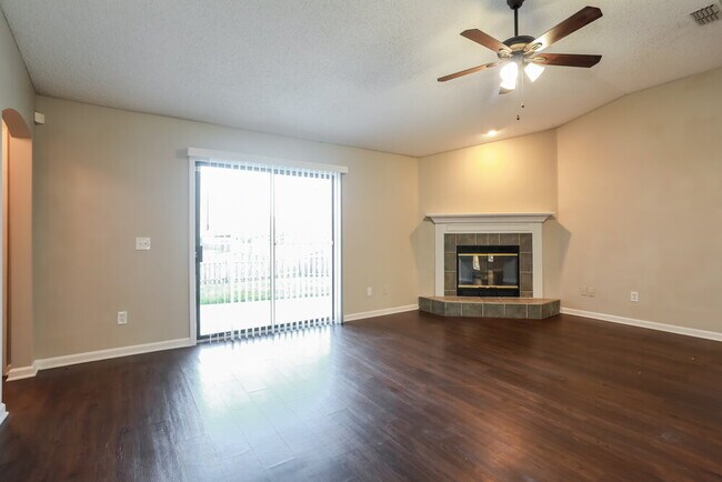 1729 Glen Laurel Dr, Middleburg, FL 32068 - photo 4