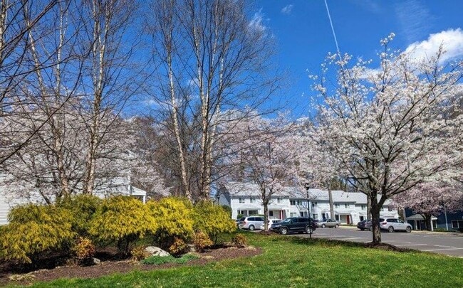 Stewartown Homes, Gaithersburg, MD 20879 - photo 3