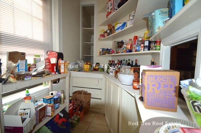 1247 Beacon St unit 3, Brookline, MA 02446 - photo 3