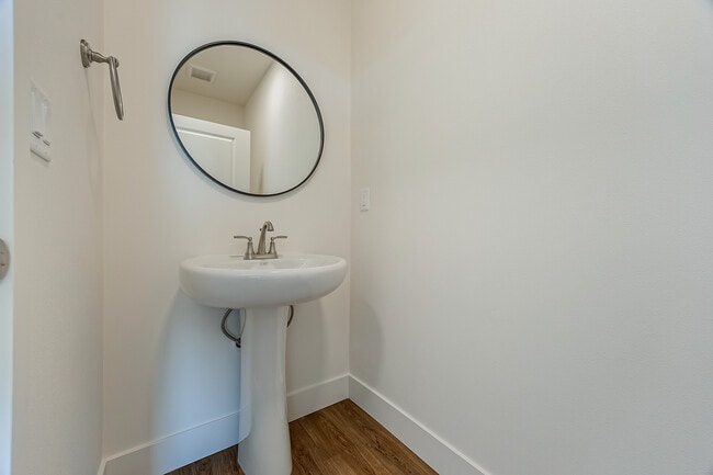 404 Pagget Ave, Winlock, WA 98596 - photo 7