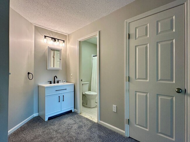 3524 W Shore Rd, Warwick, RI 02886 - photo 6