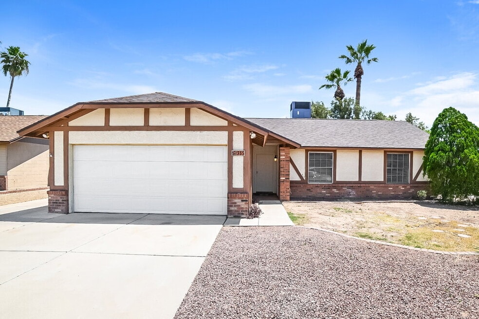 315 W Ross Ave, Phoenix, AZ 85027 - photo 1