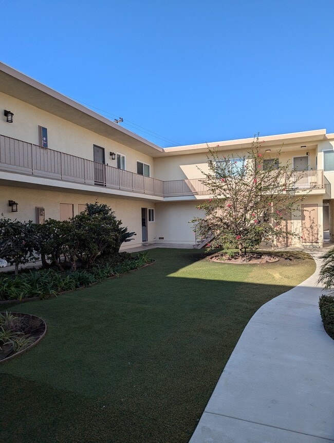 2960 W 235th St Unit 13, Torrance, CA 90505