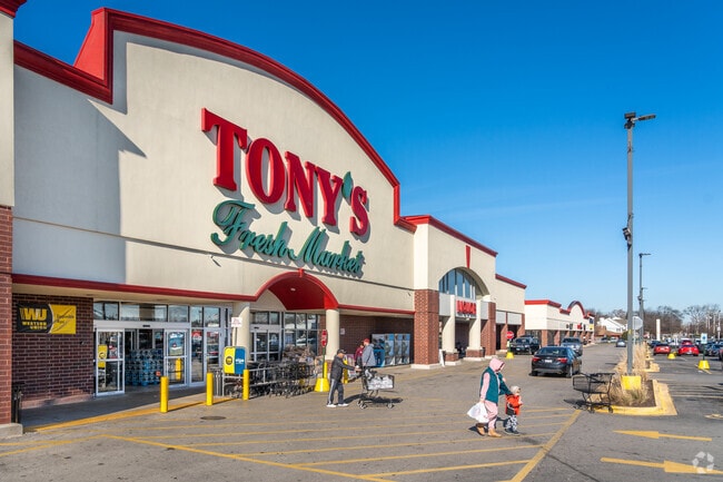 Ransom Ridge residents can get all of their grocery needs at Tony's Fresh Market.