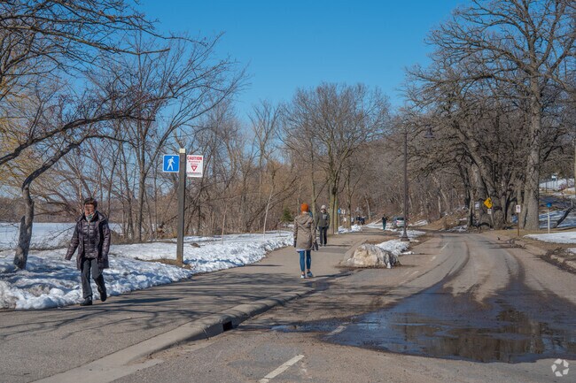Lake Harriet walking trails for great exercise.