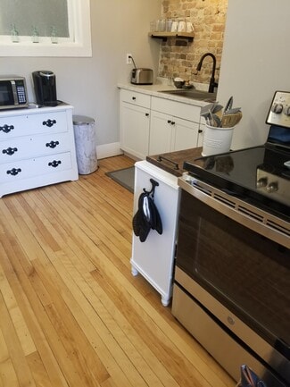 47 W Main St Unit 2, Cambridge, NY 12816