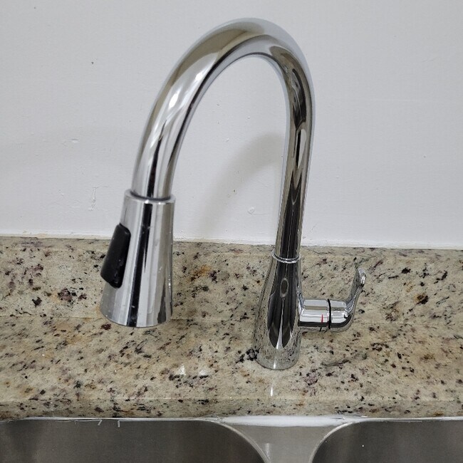 6751 S Clyde Ave unit Bsmt, Chicago, IL 60649 - photo 5