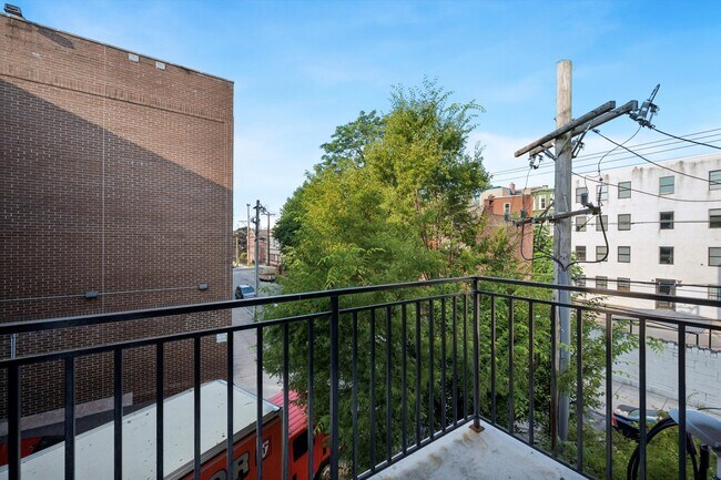 1519 N Sydenham St unit B, Philadelphia, PA 19121 - photo 6