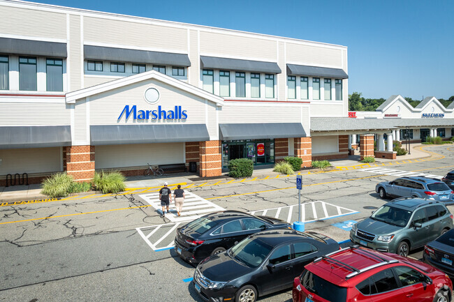 Discover quality shopping at the New London Shopping Mall, just minutes from Williams, CT.