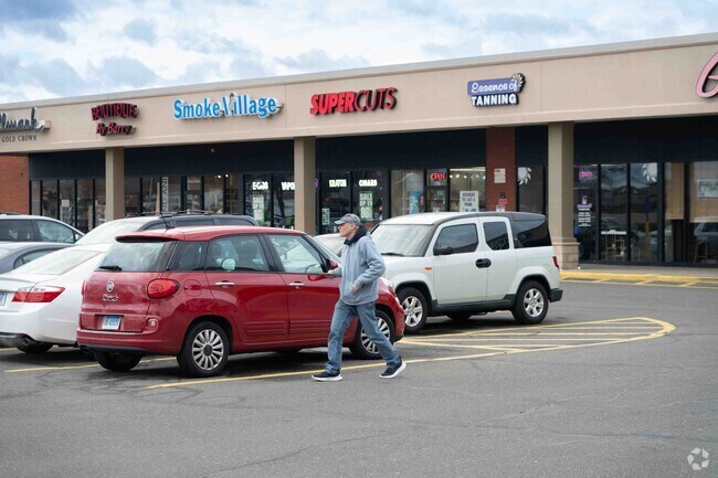 RK Queen Plaza, in West Southington, is comprised of national and regional tenants.