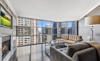 200 N Jefferson St Unit 3711, Chicago, IL 60661