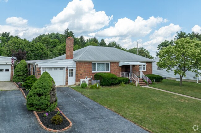A well-maintained ranch home stands in Rutherford.