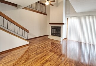 4010-4012 Renn Hart Hills Rd, Loves Park, IL 61111