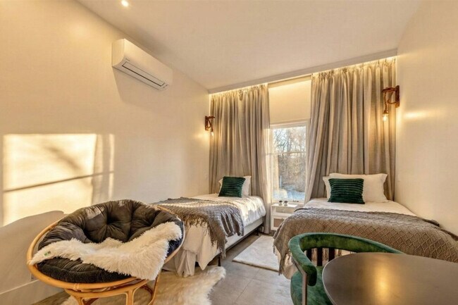 443 Clove Rd unit ID1366359P, Monroe, NY 10950 - photo 6