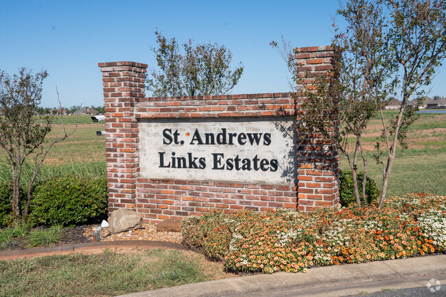 Saint Andrews Links Estates combines luxury living with a strong sense of community.