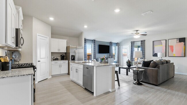 138 Sandstone Cir unit 38103140, Granbury, TX 76048 - photo 6