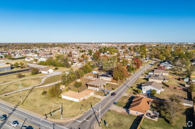 The Rosedale neighborhood is home to many Joplin conveniences and hotspots.
