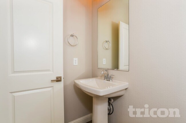 817 Chisel Ville Ln, Lincoln, CA 95648 - photo 7