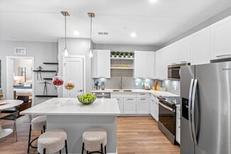 14051 International Dr, Orlando, FL 32837