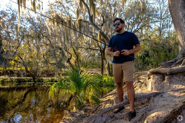 Fishing is a popular pastime in Mulberry with many lakes around for fishermen to enjoy.