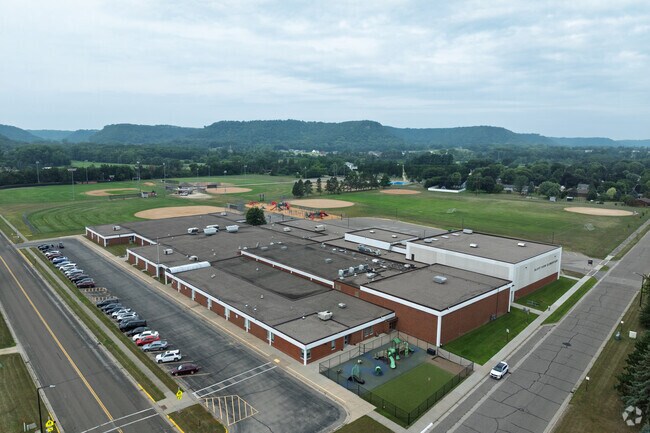 Bluff View Elementary School is part of the Lake City Public School District.