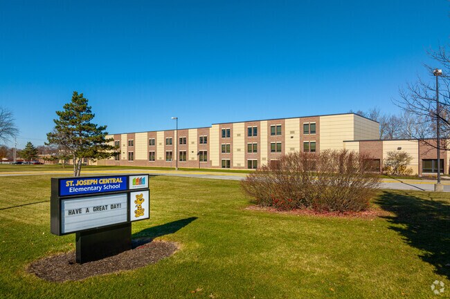 Fort Wayne's Saint Joseph Central receives an overall Niche grade of B-.