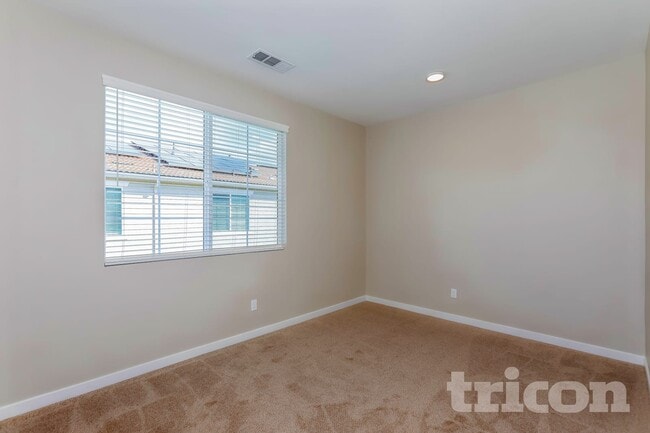 24933 Siempre Ct, Wildomar, CA 92595 - photo 6