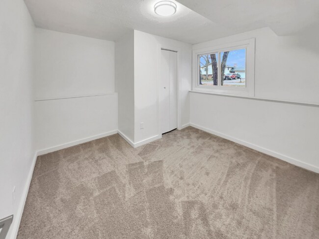 8232 Sumter Ave N, Brooklyn Park, MN 55445 - photo 6