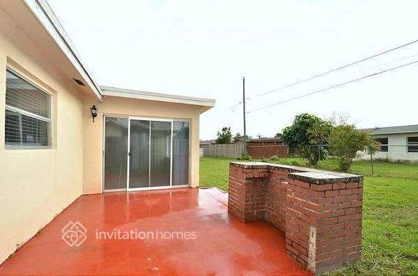 11450 NW 35th Place, Sunrise, FL 33323 - photo 4