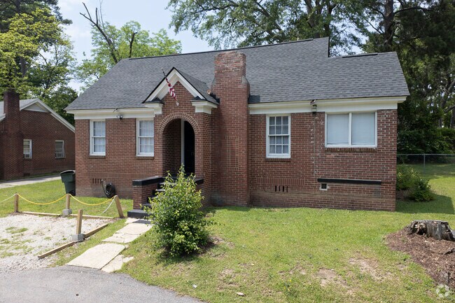 Windemere Springs roots go back to the 1890's as one of the first suburbs in Columbia.