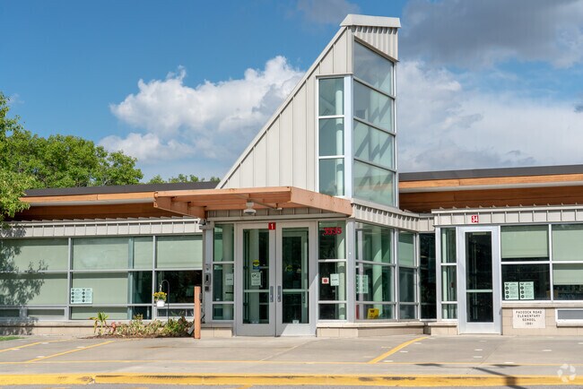 Paddock Road Elementary School teaches around 300 students per year.