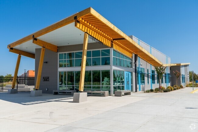 Scott M. Leaman Elementary School serves students in the Lincoln community.