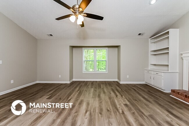 109 Hayes Cir, Rex, GA 30273 - photo 2