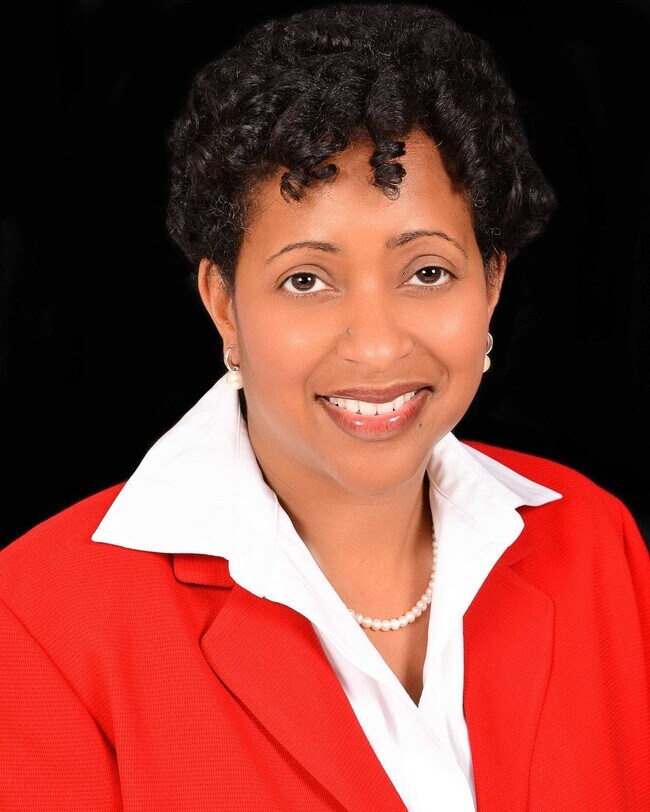 Tamiko DobbinsLucy Real Estate Agent in Stockbridge, GA