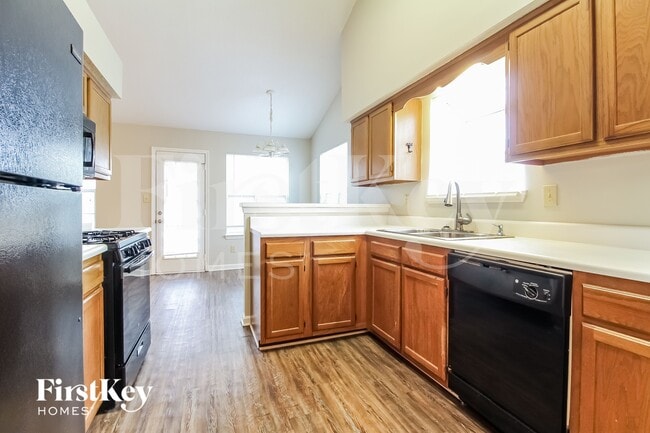 11200 Tara Glynn Dr, Hampton, GA 30228 - photo 5