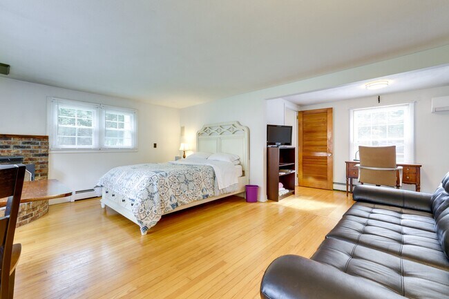 44 Lakewood Dr unit Lakewood, Coventry, CT 06238 - photo 3