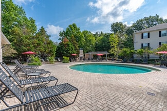 51 Northtown Dr, Jackson, MS 39211