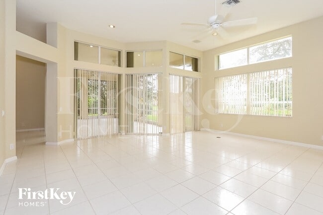 15650 SW 12th St, Pembroke Pines, FL 33027 - photo 4