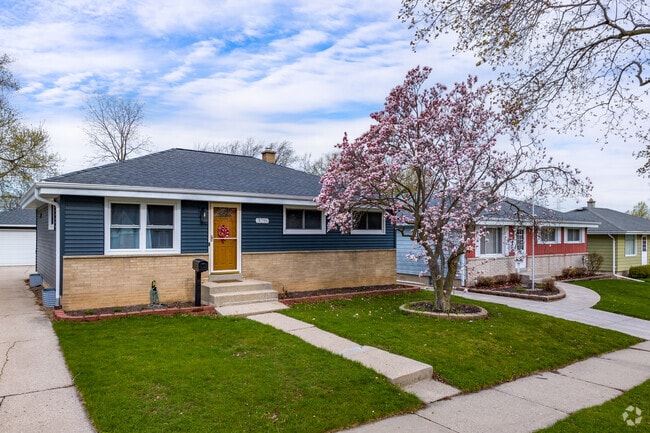 Cozy ranch homes line the streets of West View, Milwaukee.