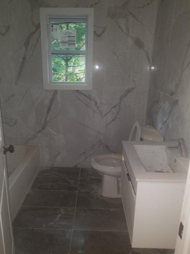 193 Seymour Ave unit 1, Newark, NJ 07108 - photo 3