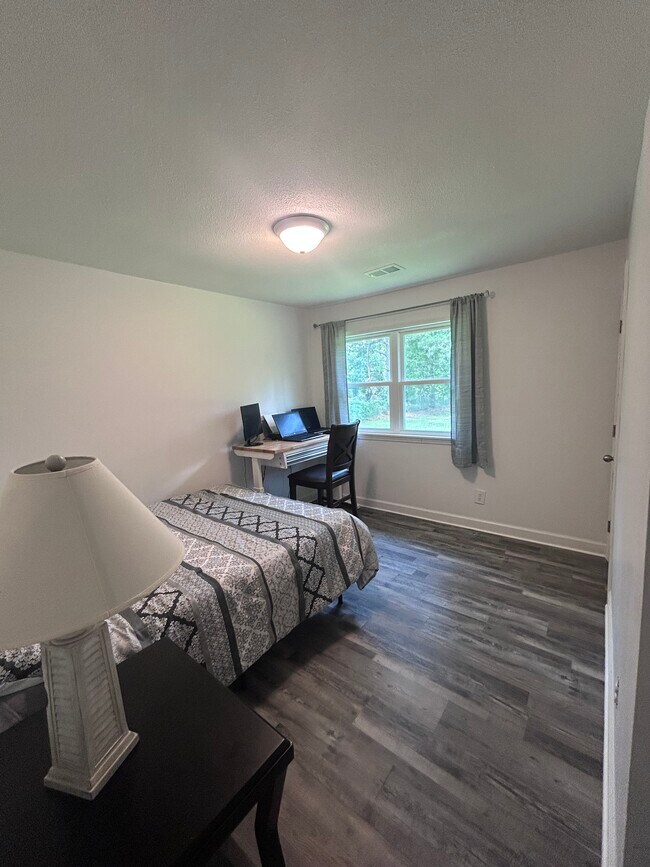 1223 Poplar Ave unit A, Nashville, GA 31639 - photo 5