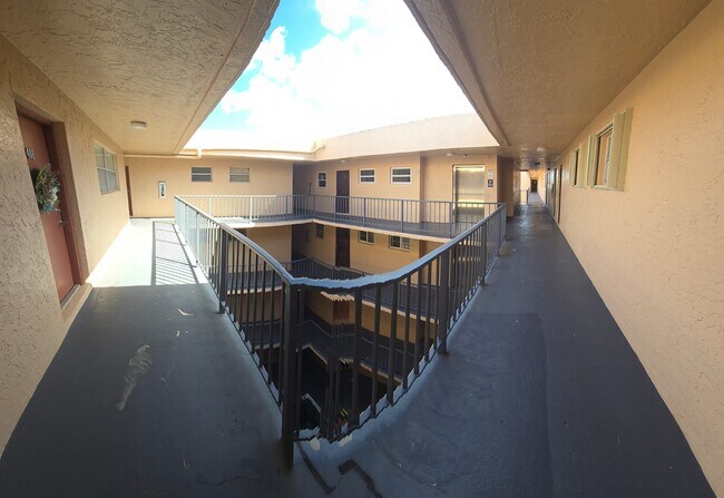 Ramblewood Condominium, Miami, FL 33183 - photo 3