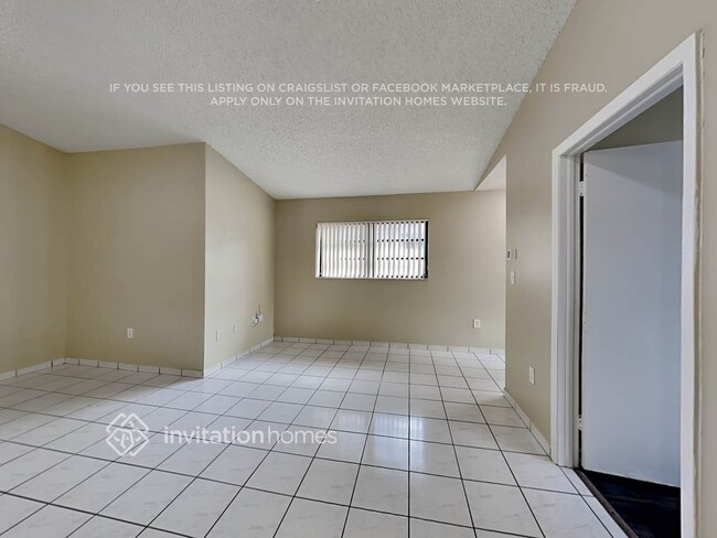 2579 W 70th St, Hialeah, FL 33016 - photo 4