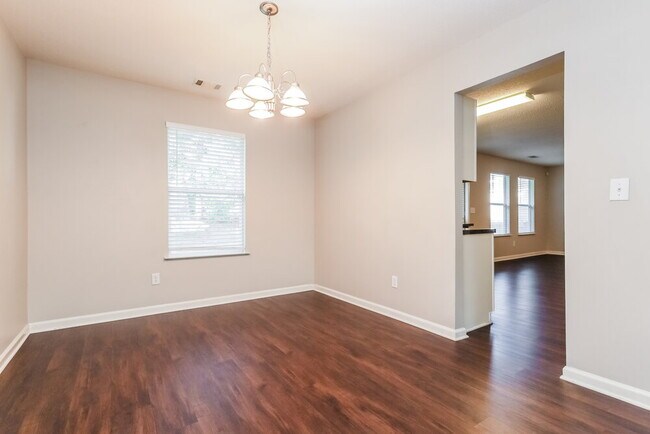 1018 St Augustine Pkwy, Locust Grove, GA 30248 - photo 7