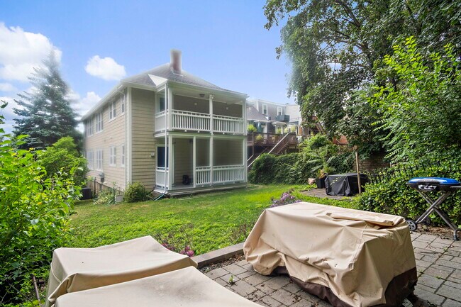 398 E 8th St, Boston, MA 02127 - photo 5