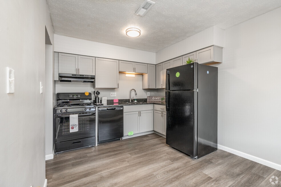 Summit Park Apartments, Columbus, OH 43224 - photo 1